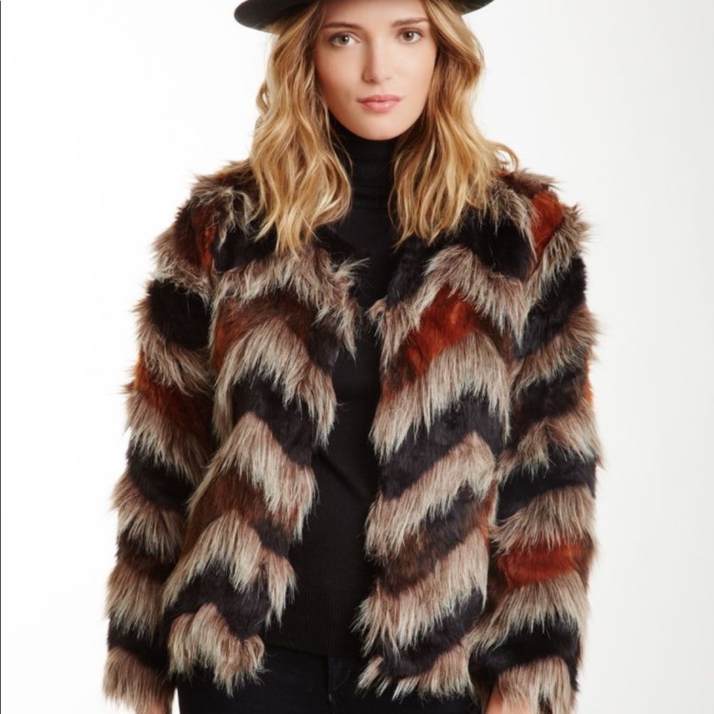 NWOT Dolce Cabo Faux Fur Jacket! Never been worn!